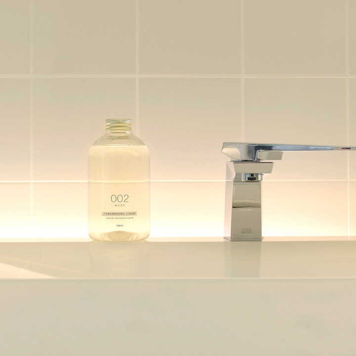 Liquid Hand and Body Soap 004 Gardenia 540ml with Dispenser